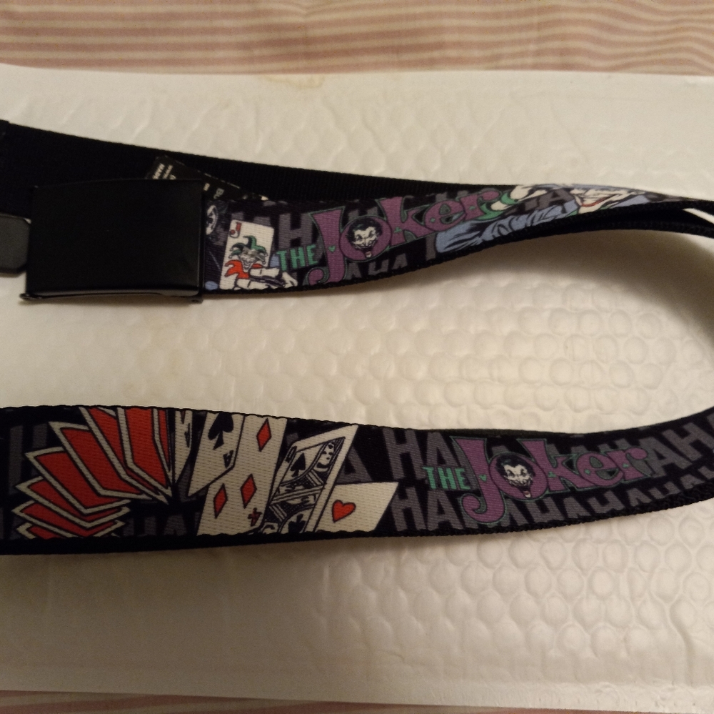 Brand new adjustable "joker" belt with tags